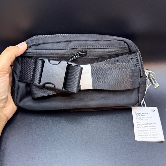Lululemon Everywgere Belt Bag black - Picture 8 of 8
